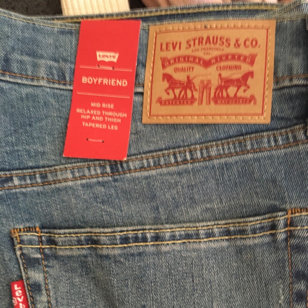 Boyfriend Jeans by Levi’s